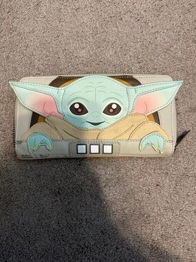 Loungefly Baby Yoda (Grogu) Cream and Mint Zip Wallet